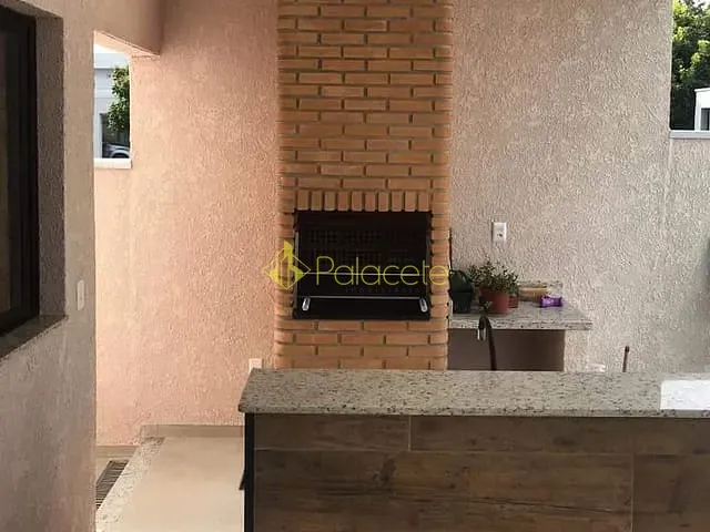 Casa com 267m² 3 quartos e 4 banheiros, à venda, no bairro Centro em Tremembé