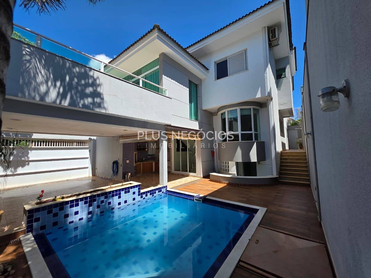 Casa, 3 quartos, 270 m² - Foto 1