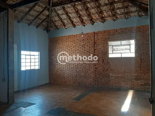 Casa com 375m² 1 quarto e 2 banheiros, à venda, no bairro Vila Marieta em Campinas