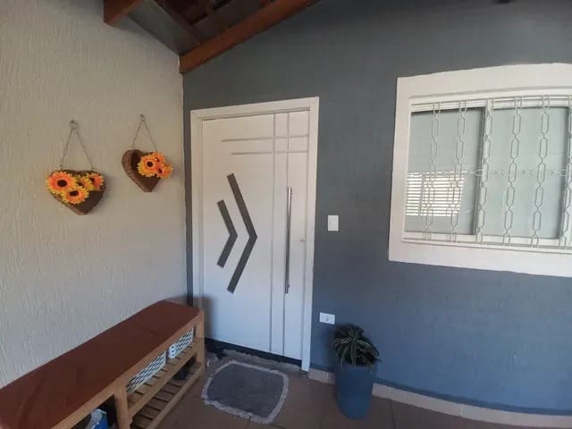 Casa 3 quartos e 2 banheiros, à venda, no bairro Jardim Hípica Pinheiro em Taubaté