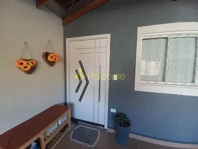 Casa 3 quartos e 2 banheiros, à venda, no bairro Jardim Hípica Pinheiro em Taubaté