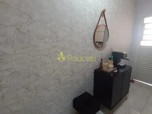 Casa 3 quartos e 2 banheiros, à venda, no bairro Jardim Hípica Pinheiro em Taubaté