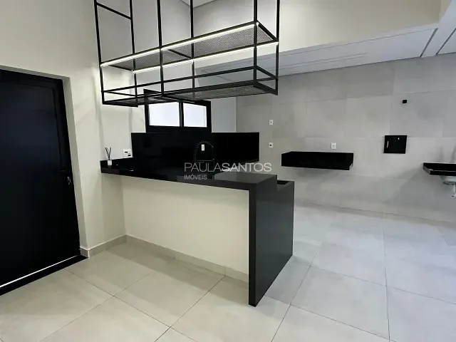 Casa com 200m² 3 quartos e 2 banheiros, à venda, no bairro Wanel Ville em Sorocaba