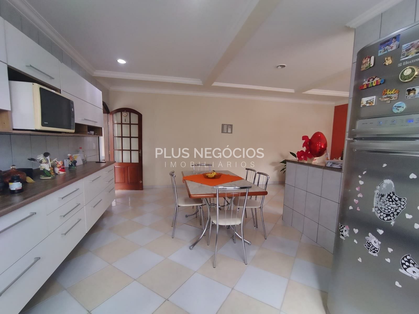 Casa, 3 quartos, 250 m² - Foto 2