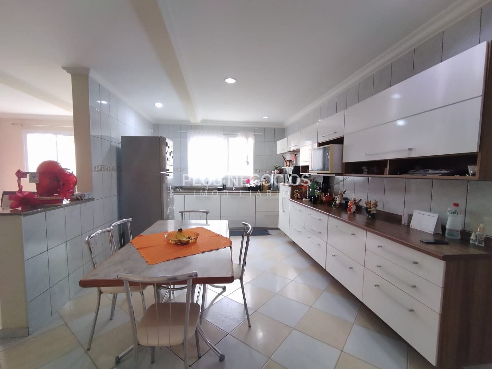 Casa, 3 quartos, 250 m² - Foto 7