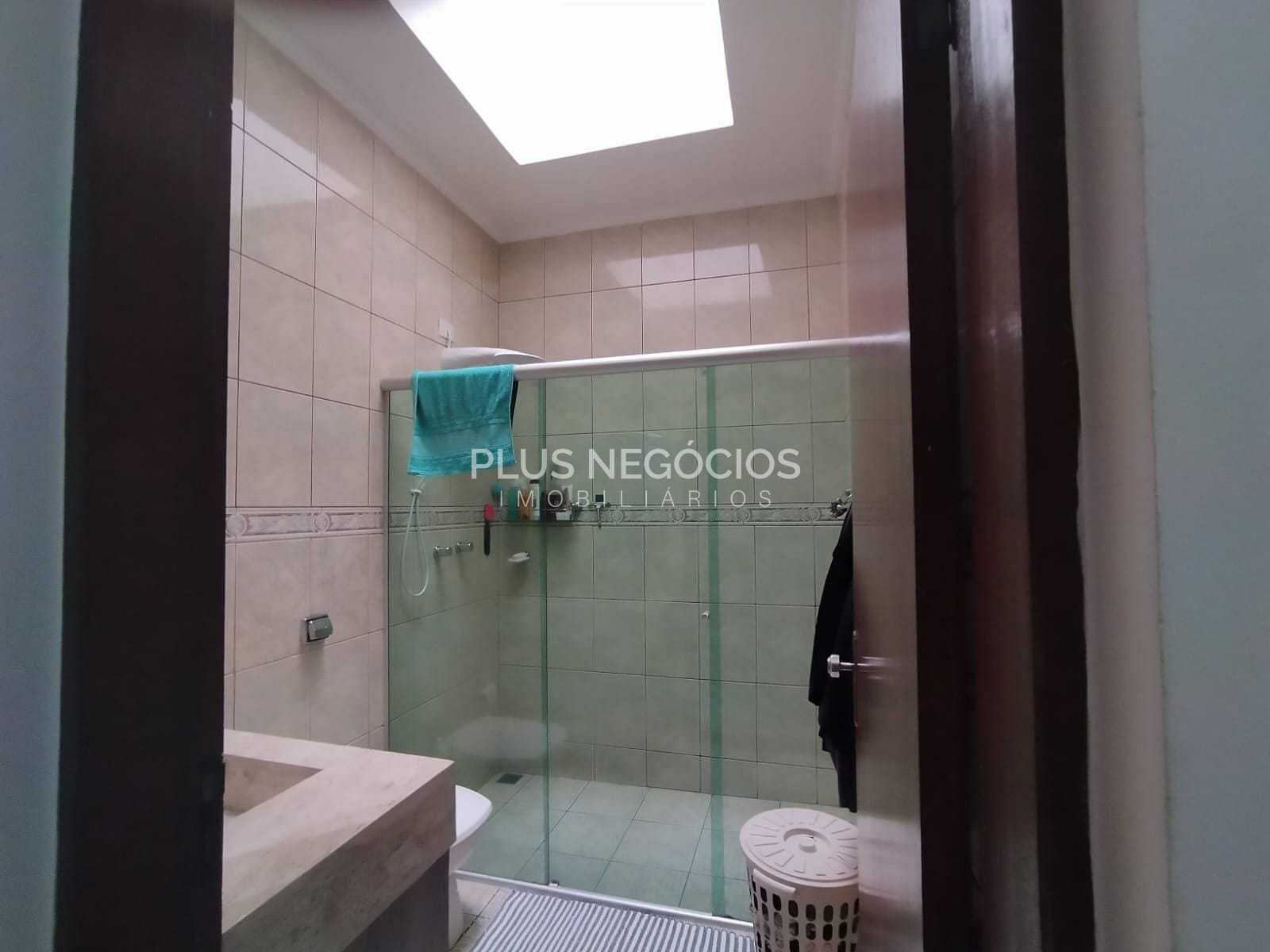 Casa, 3 quartos, 250 m² - Foto 13