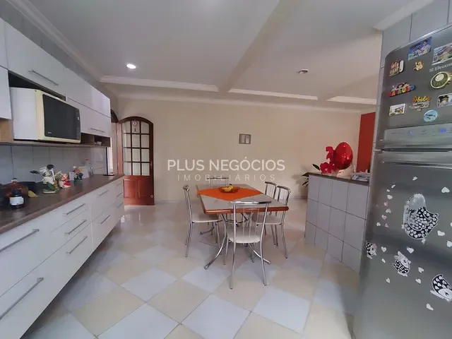 Casa com 300m² 3 quartos e 4 banheiros, à venda, no bairro Jardim Dois Corações em Sorocaba