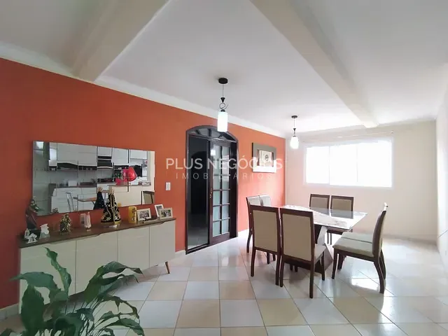 Casa com 300m² 3 quartos e 4 banheiros, à venda, no bairro Jardim Dois Corações em Sorocaba