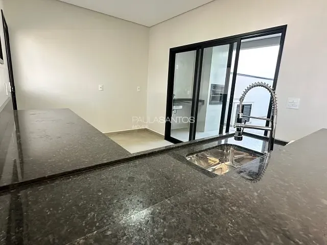 Casa com 200m² 3 quartos e 3 banheiros, à venda, no bairro Jardim Residencial Villagio Wanel em Sorocaba