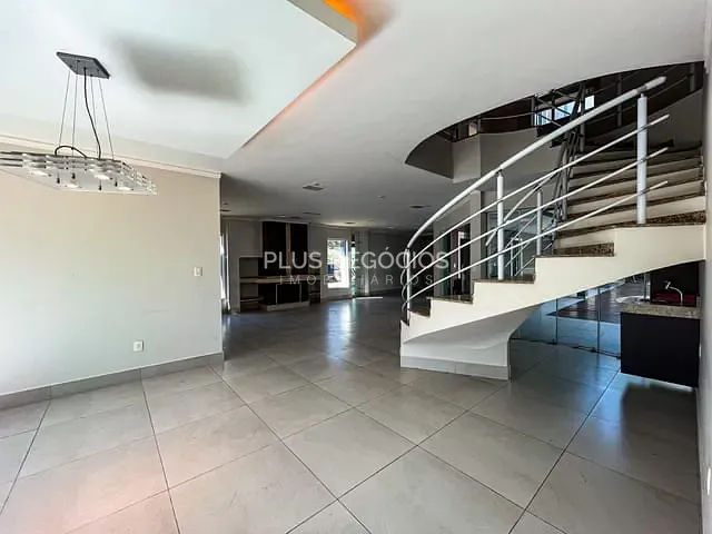 Casa com 614m² 4 quartos e 7 banheiros, à venda ou para alugar, no bairro Itapeva em Votorantim