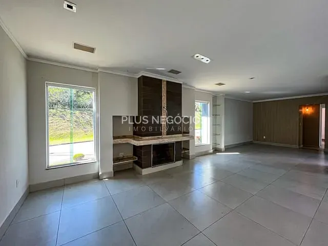 Casa com 614m² 4 quartos e 7 banheiros, à venda ou para alugar, no bairro Itapeva em Votorantim