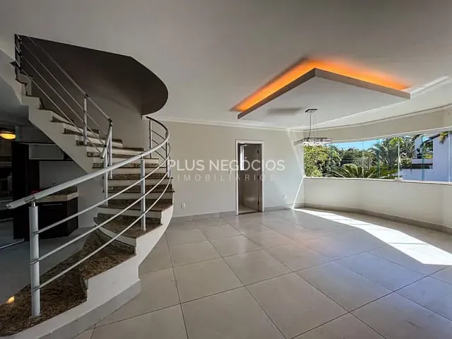 Casa com 614m² 4 quartos e 7 banheiros, à venda ou para alugar, no bairro Itapeva em Votorantim