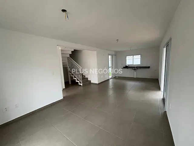 Casa com 115m² 3 quartos e 3 banheiros, à venda, no bairro Vossoroca em Votorantim
