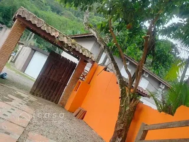 Casa com 301m² 6 quartos e 6 banheiros, à venda, no bairro Enseada em Ubatuba