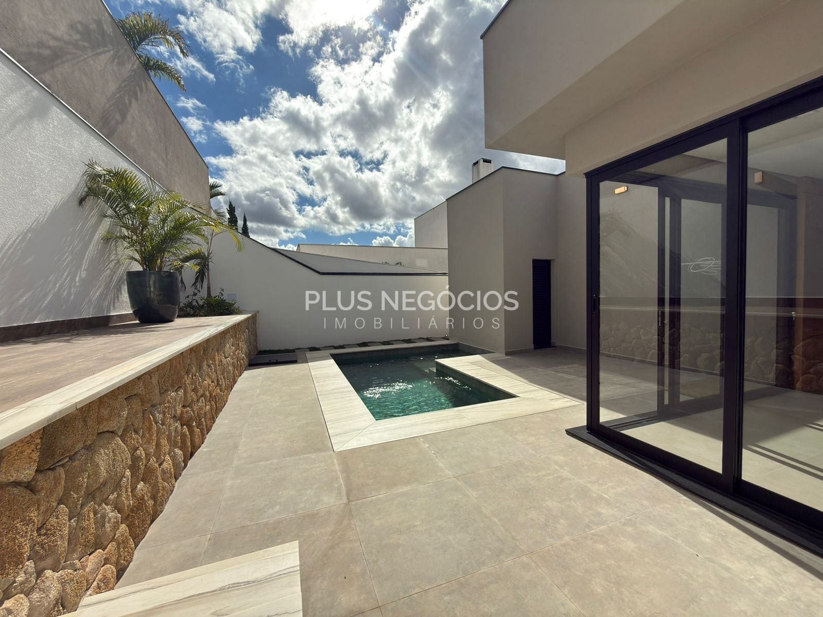 Casa, 4 quartos, 326 m² - Foto 25