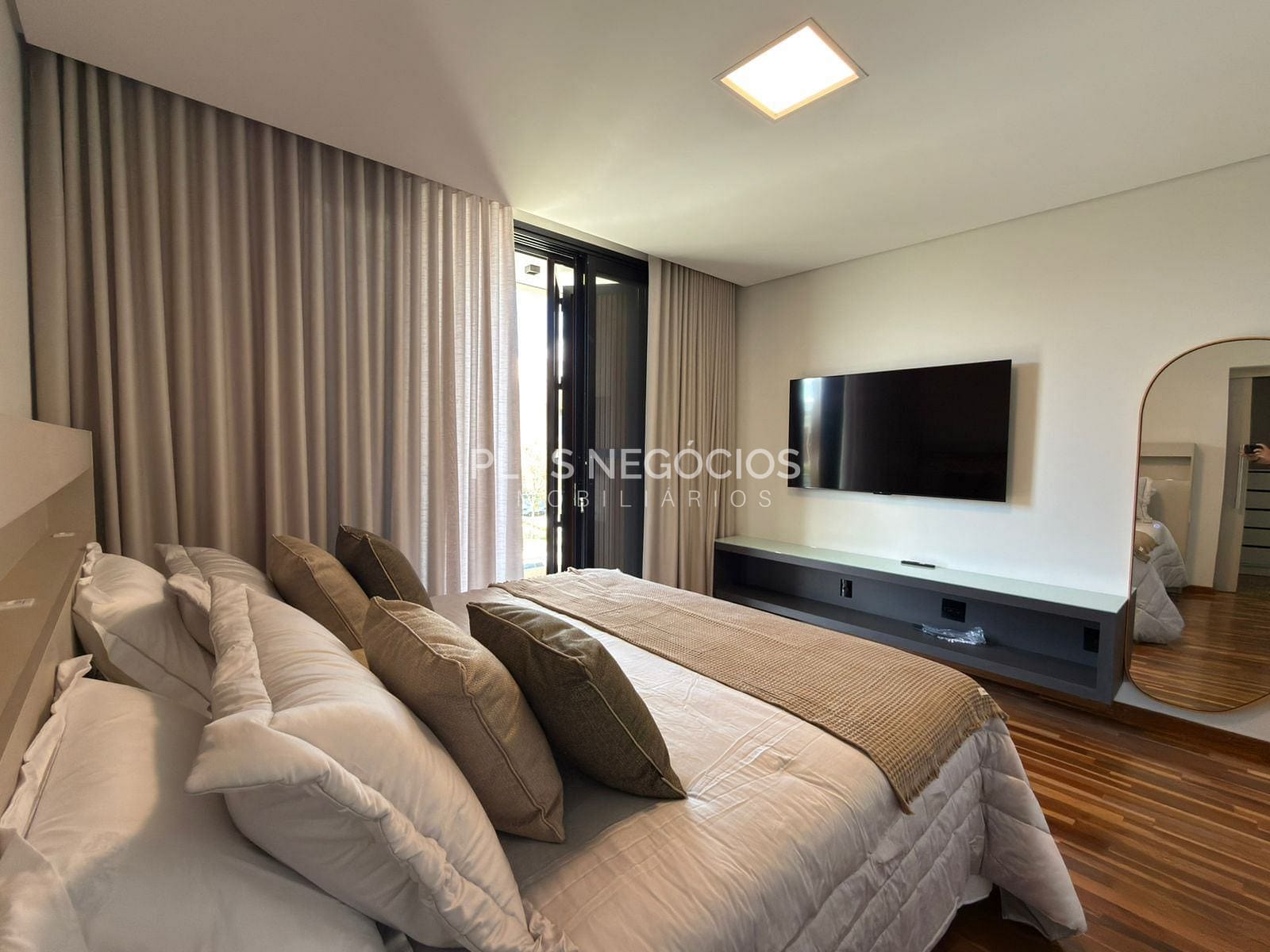 Casa, 4 quartos, 326 m² - Foto 47