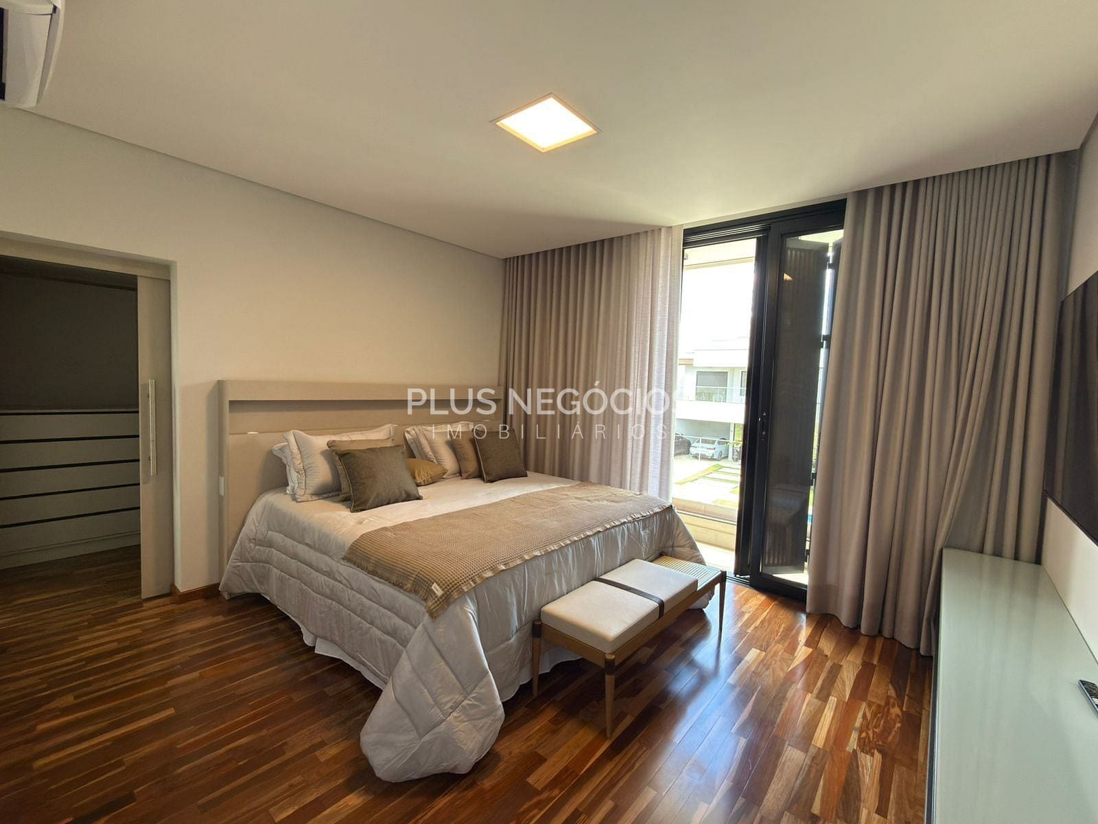 Casa, 4 quartos, 326 m² - Foto 48