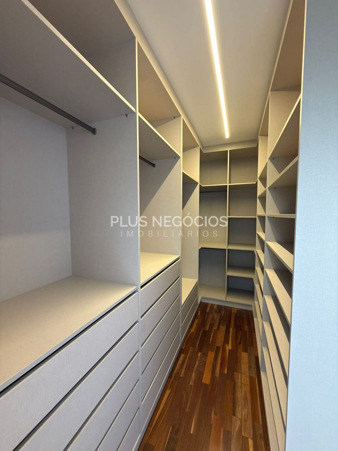 Casa, 4 quartos, 326 m² - Foto 53