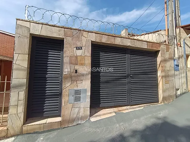 Casa com 180m² 2 quartos e 1 banheiro, à venda, no bairro Vila Lucy em Sorocaba
