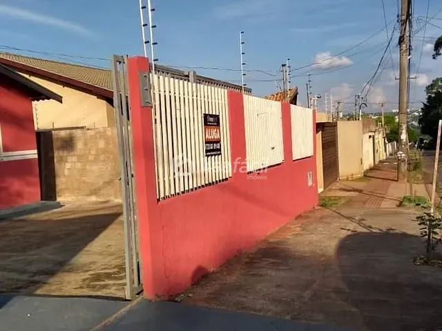 Casa 2 quartos e 1 banheiro, à venda ou para alugar, no bairro Vila Nasser em Campo Grande