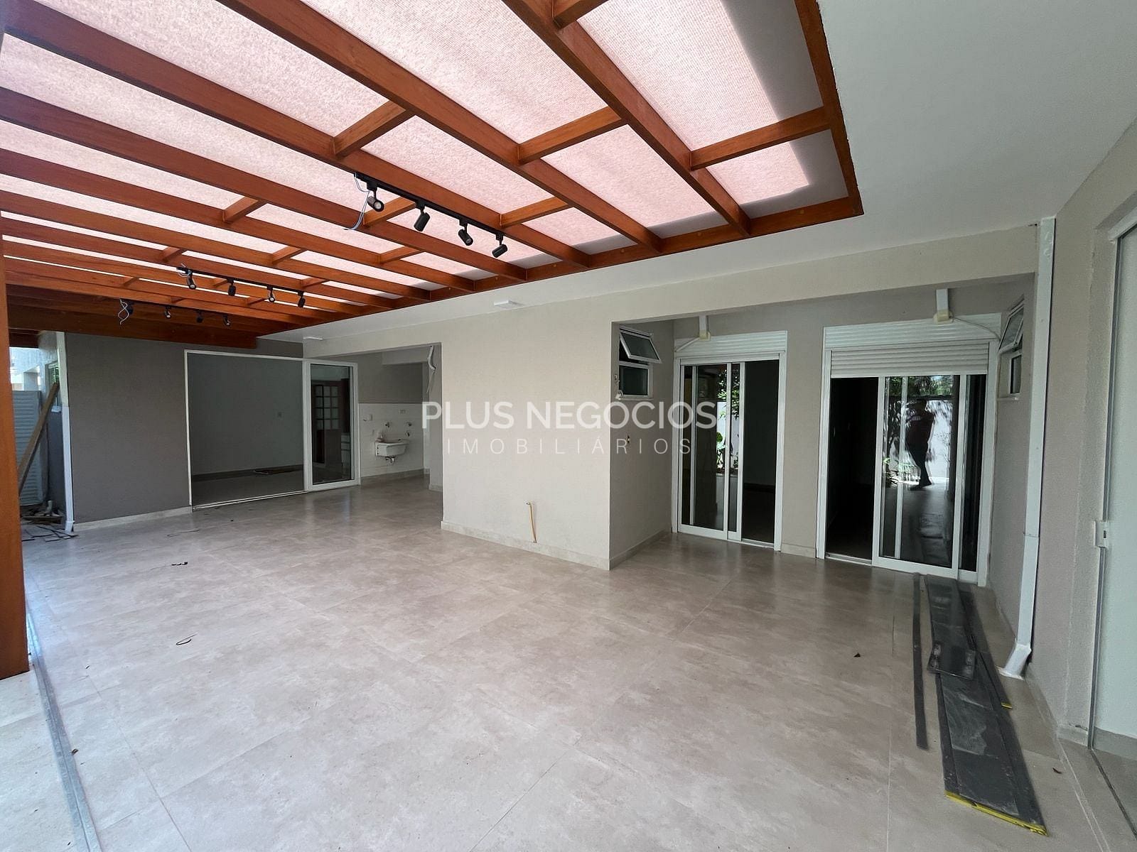 Casa, 4 quartos, 300 m² - Foto 24