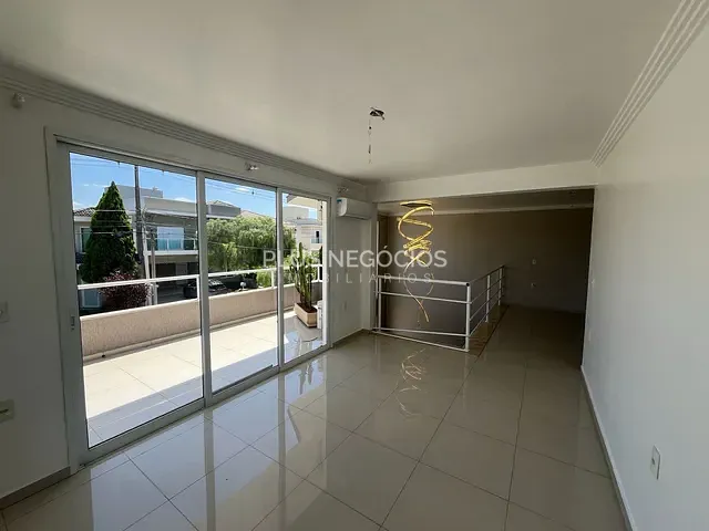 Casa com 350m² 4 quartos e 6 banheiros, à venda, no bairro Iporanga em Sorocaba