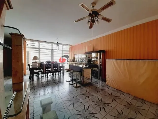 Casa com 560m² 4 quartos e 4 banheiros, para alugar, no bairro Barcelona em São Caetano do Sul
