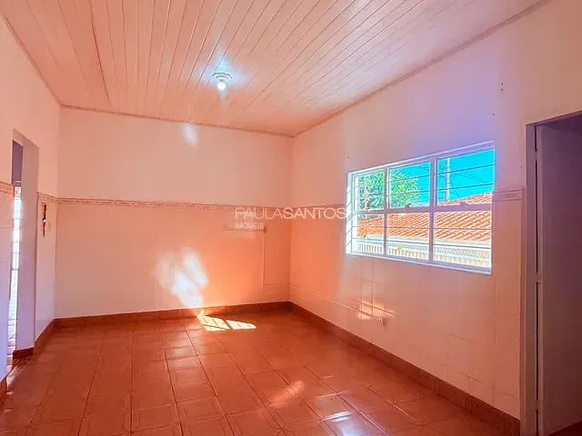 Casa 4 quartos e 2 banheiros, à venda, no bairro Vila Augusta em Sorocaba