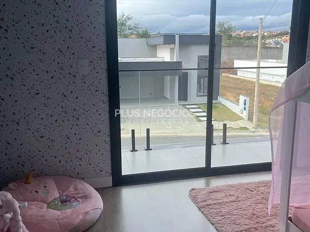 Casa com 275m² 3 quartos e 5 banheiros, à venda ou para alugar, no bairro Morros em Sorocaba