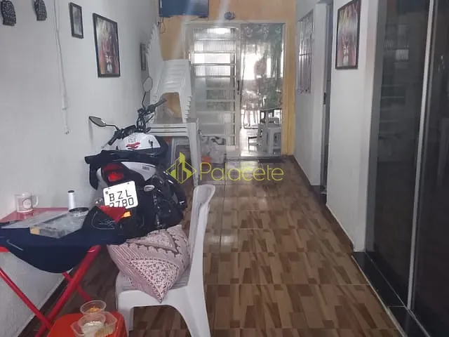 Casa à venda, no bairro Centro em Potim