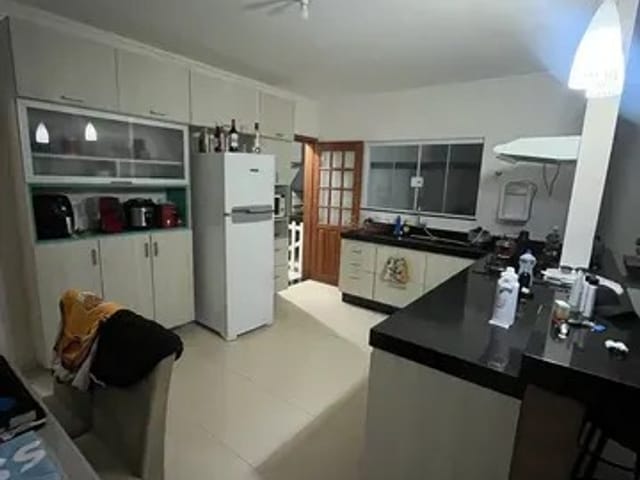 Casa com 167m² 2 quartos e 2 banheiros, à venda, no bairro Jardim Continental em Taubaté