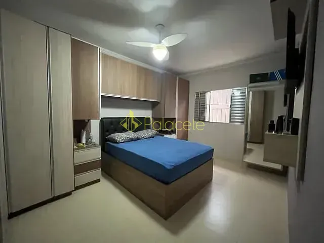 Casa com 167m² 2 quartos e 2 banheiros, à venda, no bairro Jardim Continental em Taubaté