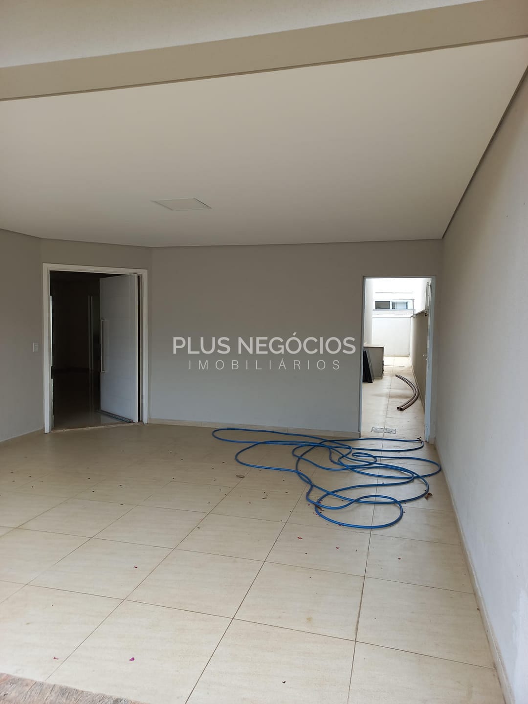 Casa, 3 quartos, 244 m² - Foto 2