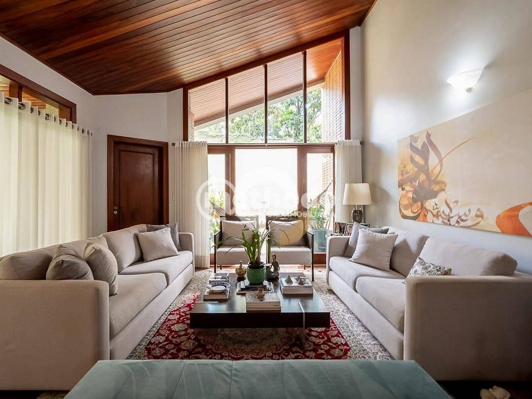 Casa, 4 quartos, 380 m² - Foto 1