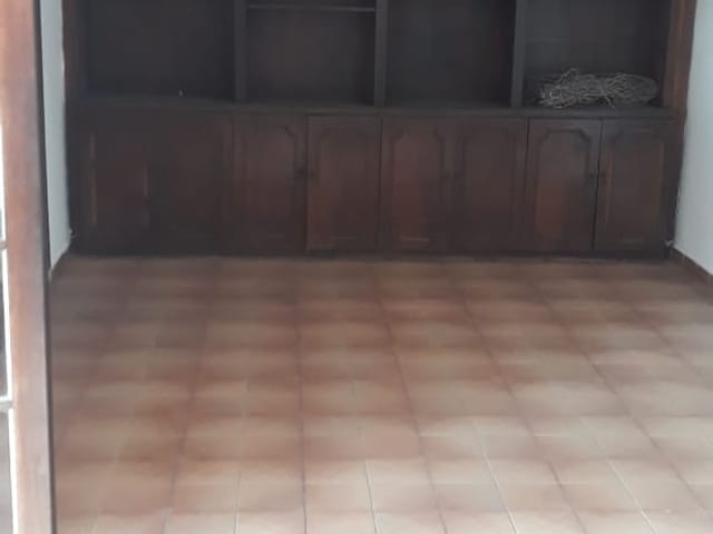Casa com 305m² 4 quartos e 3 banheiros, à venda, no bairro Vila Resende em Caçapava