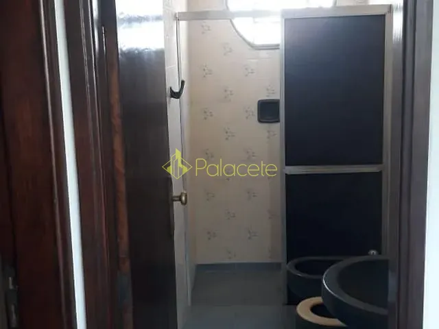 Casa com 305m² 4 quartos e 3 banheiros, à venda, no bairro Vila Resende em Caçapava