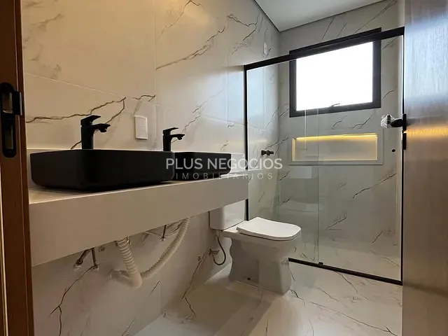 Casa com 300m² 3 quartos e 5 banheiros, à venda, no bairro Jardim Vila São Domingos em Sorocaba