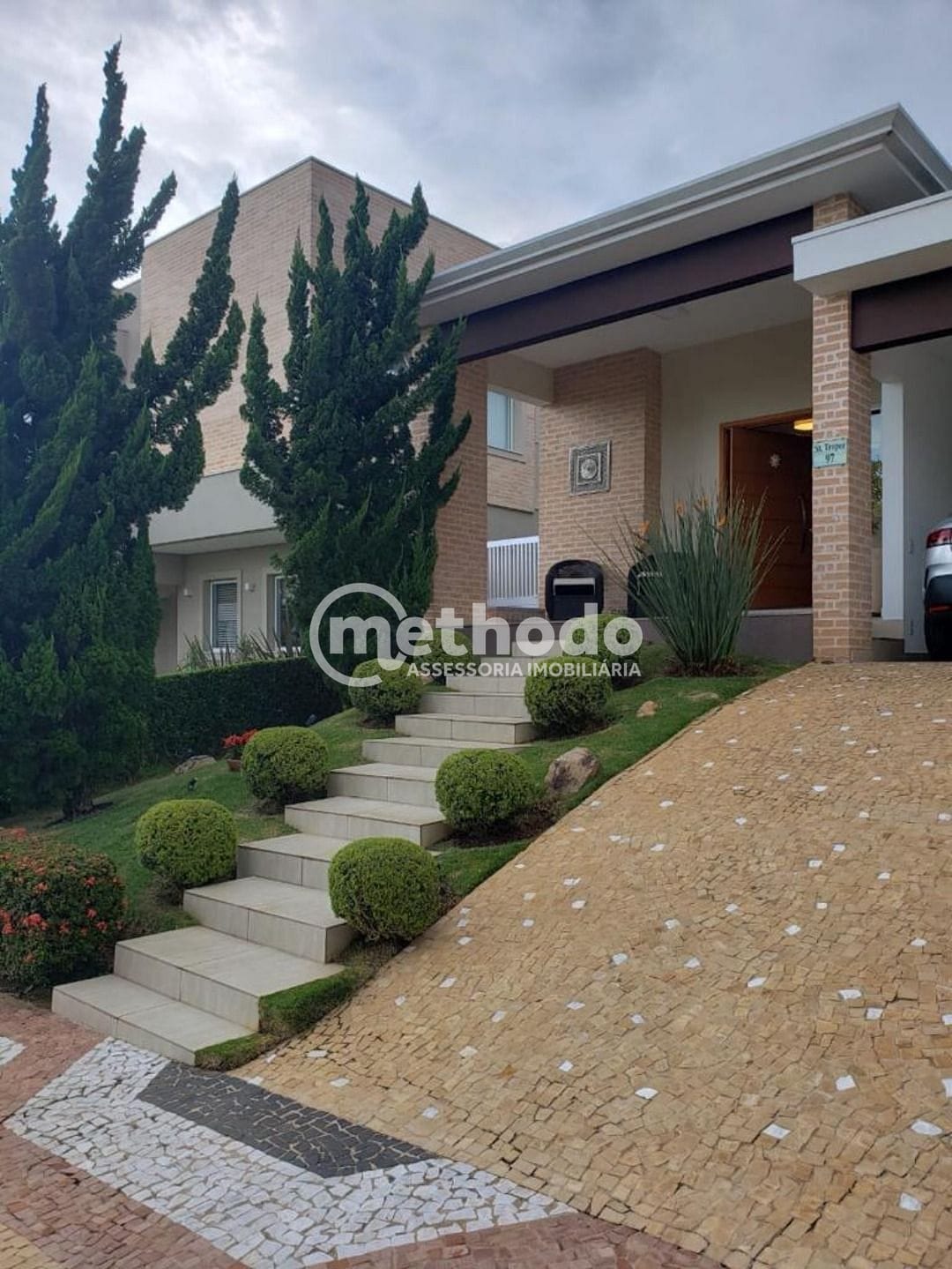 Casa, 3 quartos, 235 m² - Foto 1