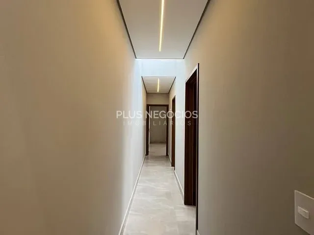Casa com 300m² 3 quartos e 5 banheiros, à venda, no bairro Além Ponte em Sorocaba