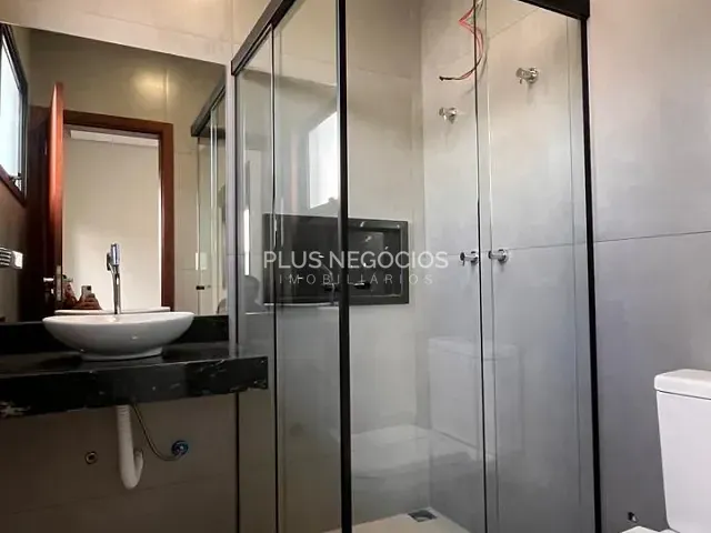 Casa com 300m² 3 quartos e 5 banheiros, à venda, no bairro Além Ponte em Sorocaba