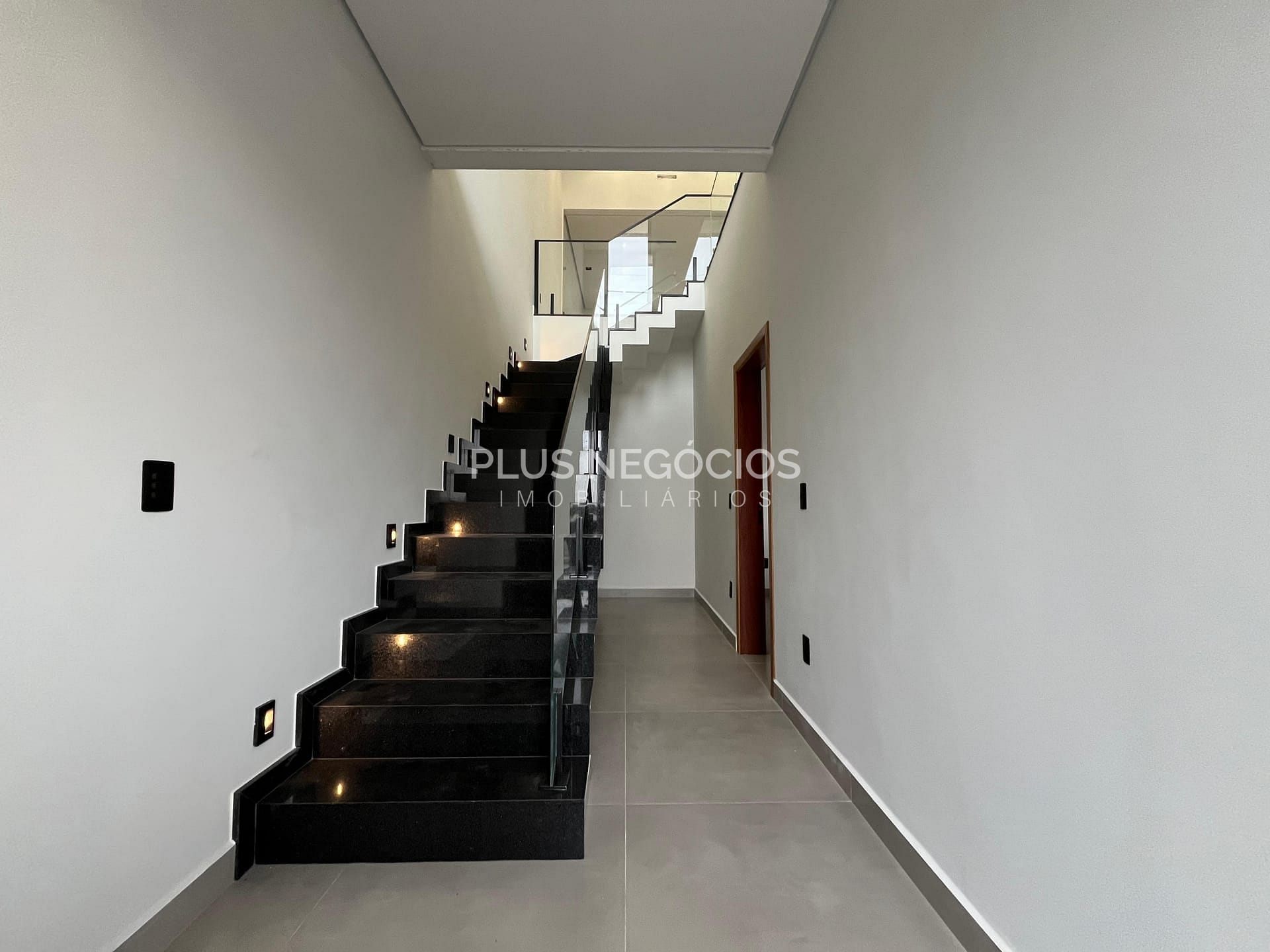 Casa, 4 quartos, 260 m² - Foto 8