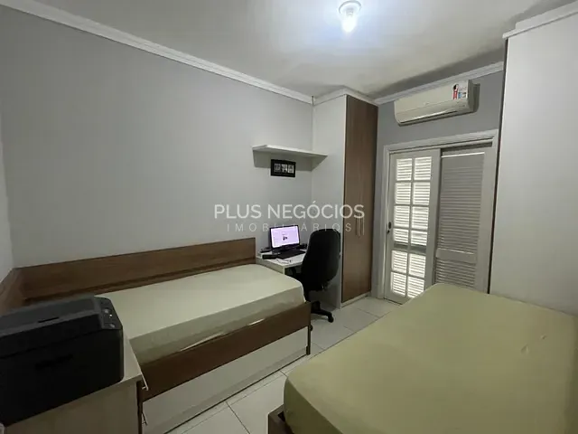 Casa com 194m² 4 quartos e 3 banheiros, à venda, no bairro Horto Florestal em Sorocaba
