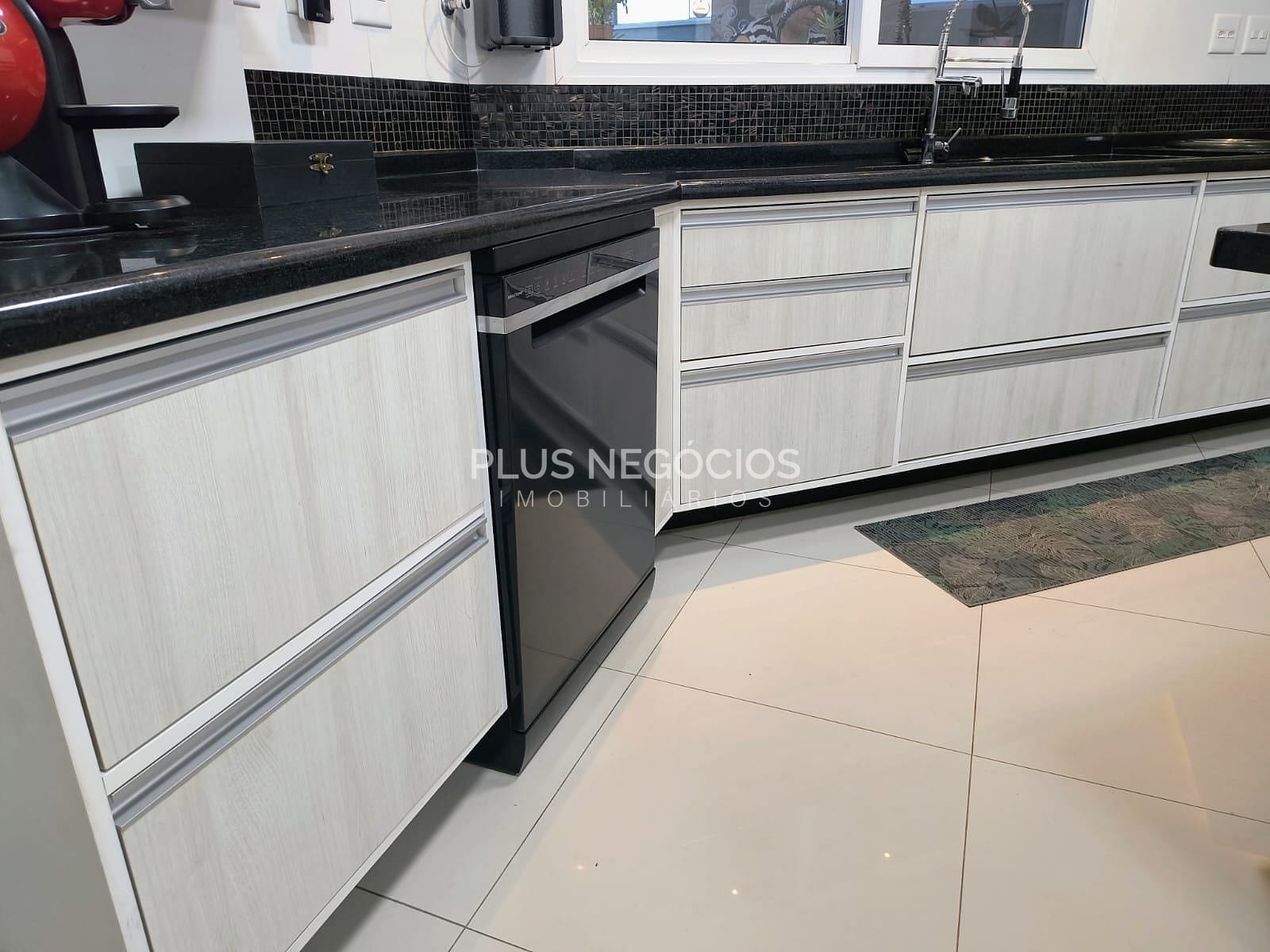 Casa, 3 quartos, 324 m² - Foto 14