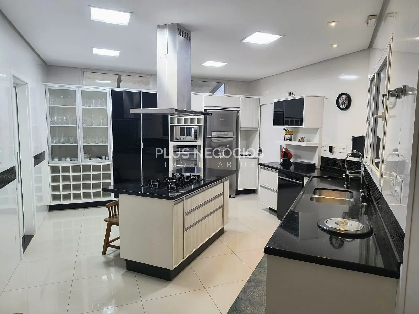 Casa, 3 quartos, 308 m² - Foto 13