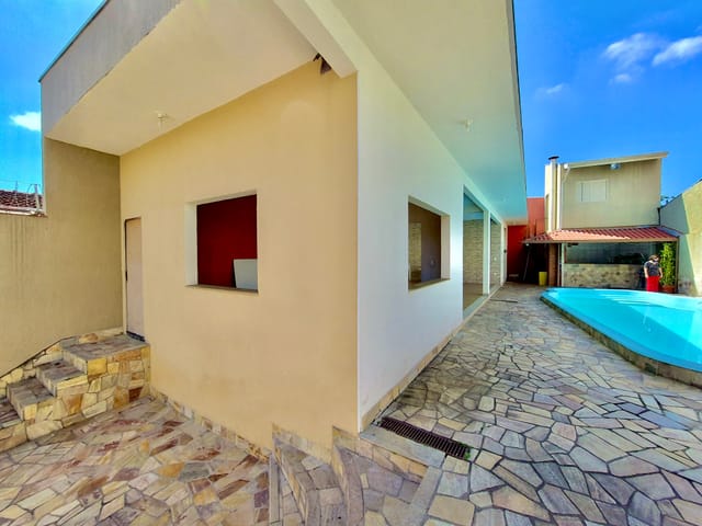 Casa 1 quarto e 2 banheiros, à venda, no bairro Vila São José em Taubaté