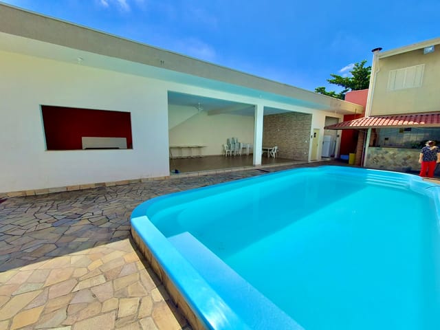 Casa 1 quarto e 2 banheiros, à venda, no bairro Vila São José em Taubaté