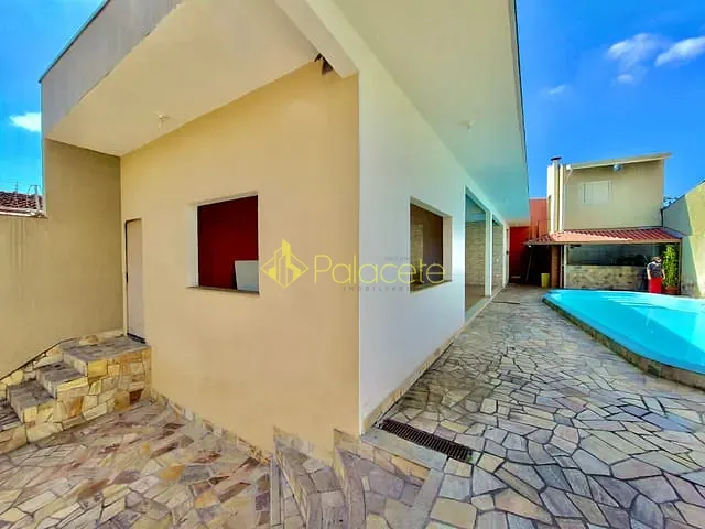 Casa 1 quarto e 2 banheiros, à venda, no bairro Vila São José em Taubaté