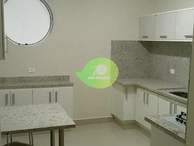 Casa com 250m² 3 quartos e 1 banheiro, à venda, no bairro Centro em Araçoiaba da Serra