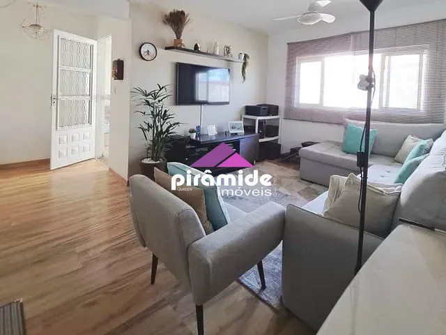 Casa com 130m² 4 quartos e 3 banheiros, à venda, no bairro Jardim das Indústrias em São José dos Campos