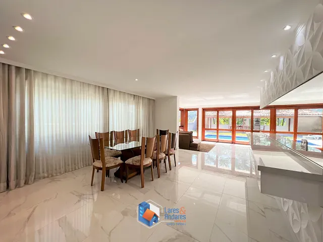 Casa com 600m² 4 quartos e 4 banheiros, à venda, no bairro São Paulo II em Cotia